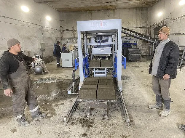 Kodėl „Servo Vibration Technology“ yra betoninių blokelių gamybos pagrindas?